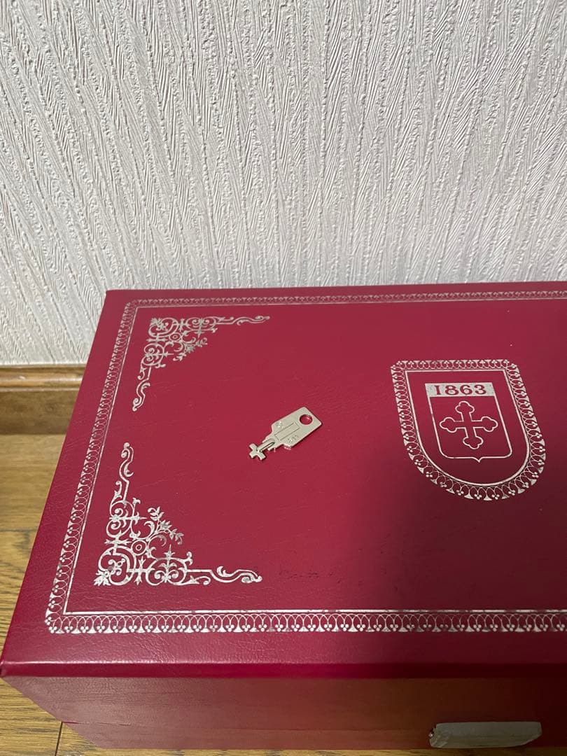 【未開栓】CAMUS(カミュ ブランデー シルバートップ バカラボトル)