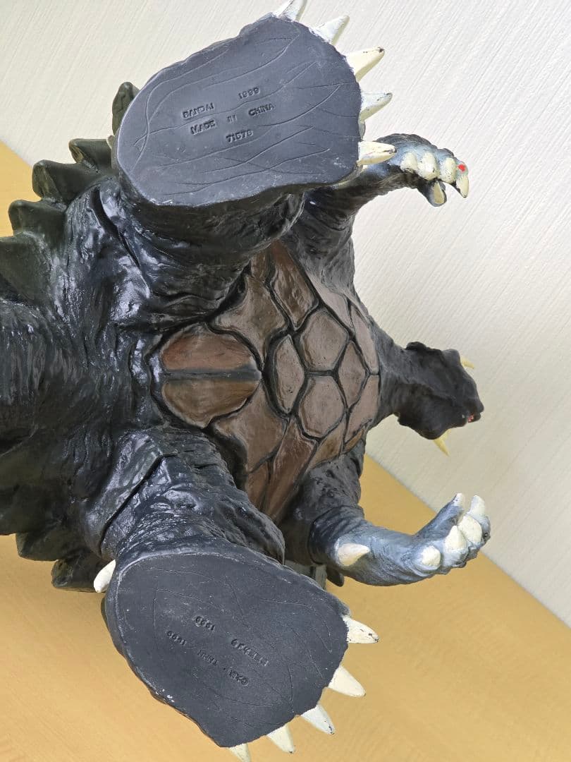 ガメラ フィギュア 高さ約52cm