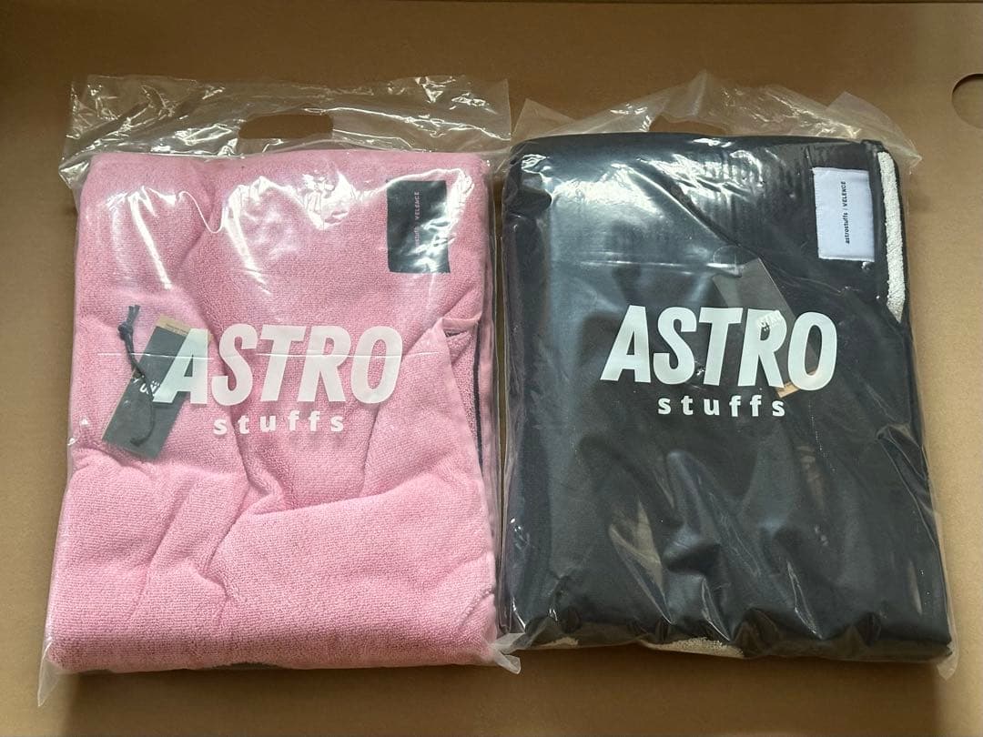 astrostuffs・ビーチタオル・ブラック＆ピンク●Bright