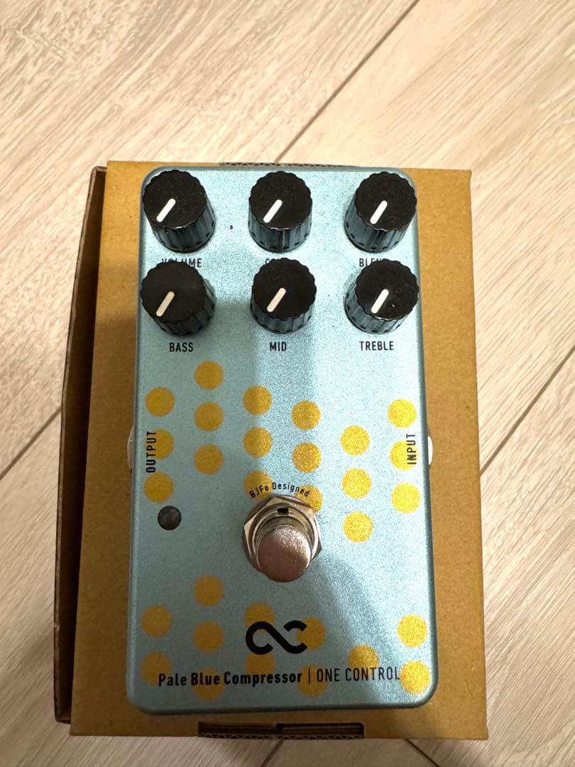ギター One Control Pale Blue Compressor
