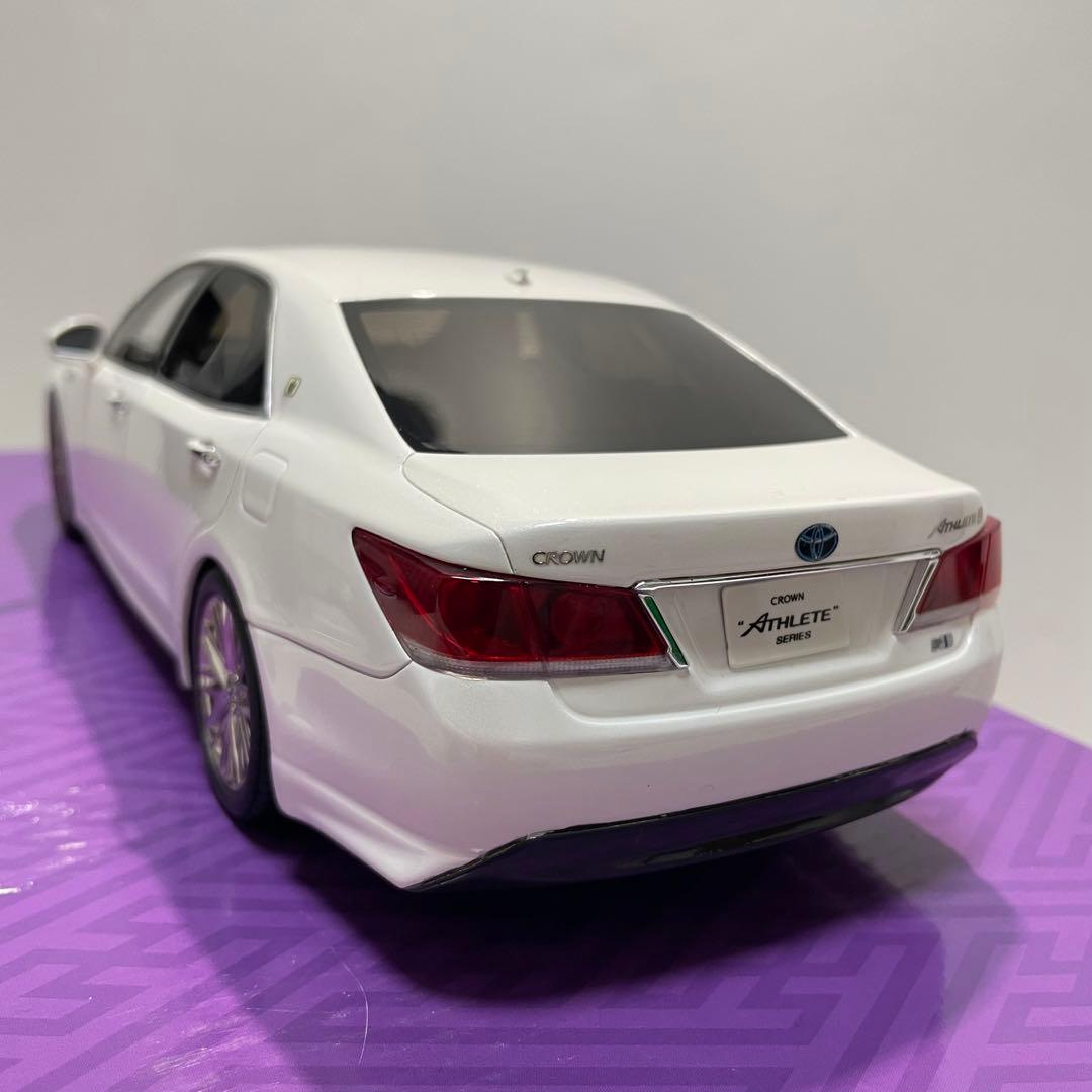 KYOSHO samurai クラウンアスリート G ハイブリッド 1/18