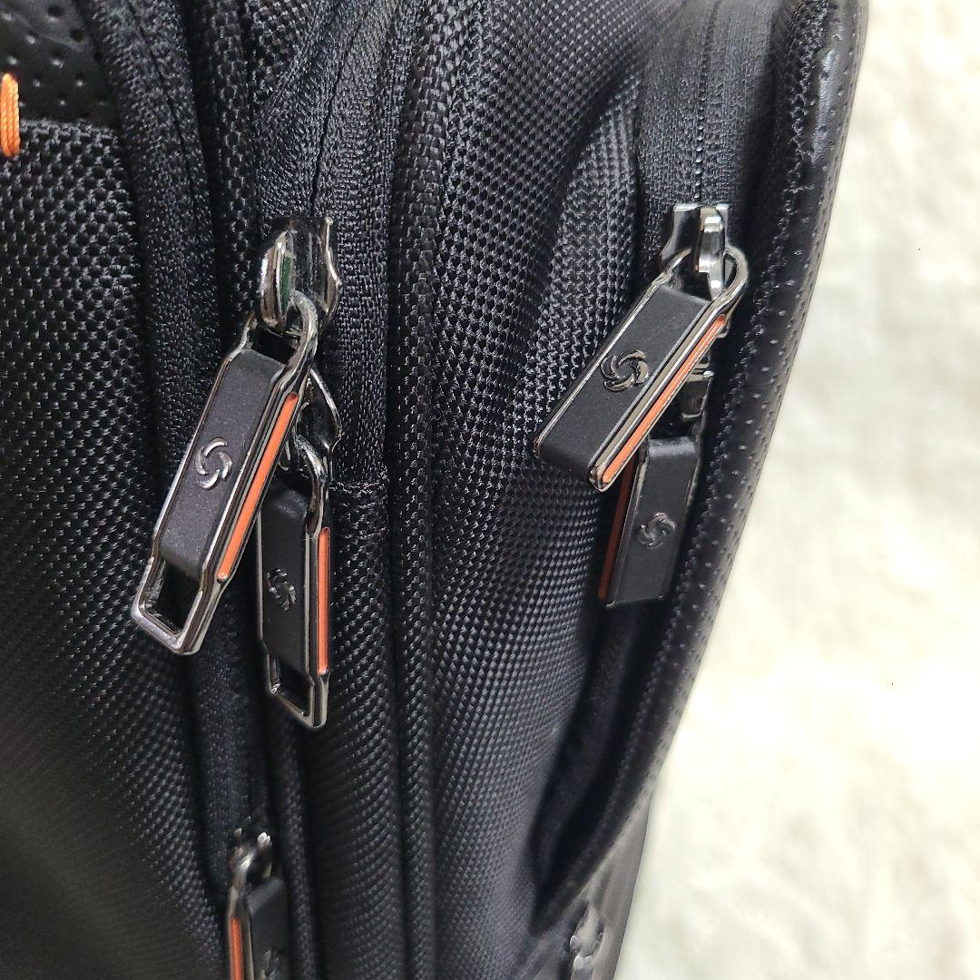 美品　Samsonite　BLACK LABEL キャリーケース　軽量　黒