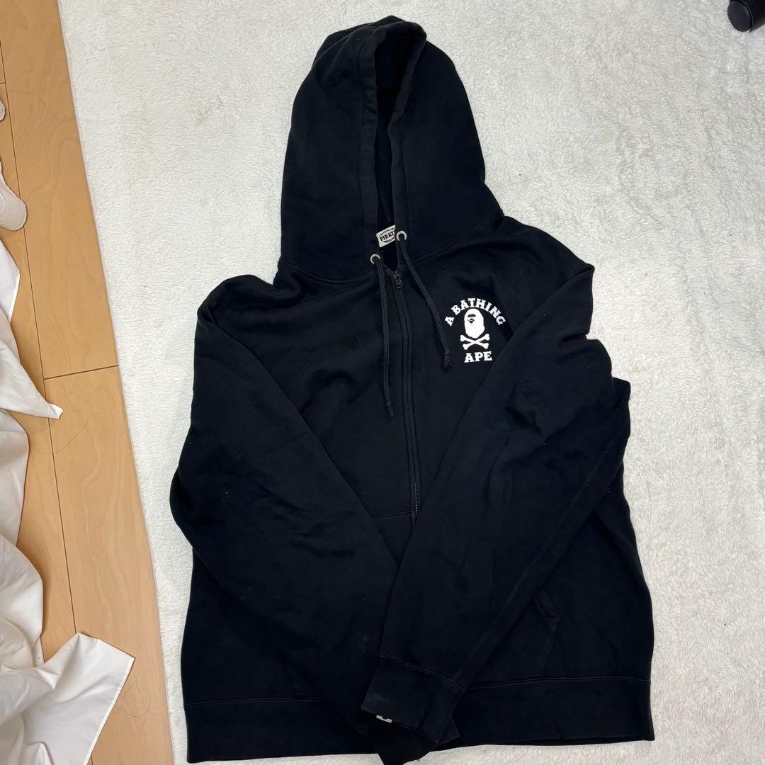 A BATHING APE ブラックパーカー
