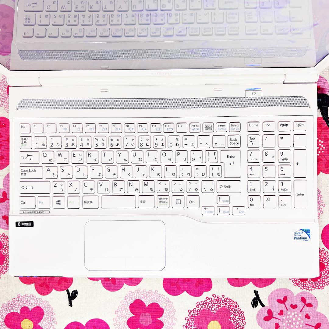 100.【メモリ8GB＆爆速SSD搭載❣️】Win11✨カメラ✨ノートパソコン✨白