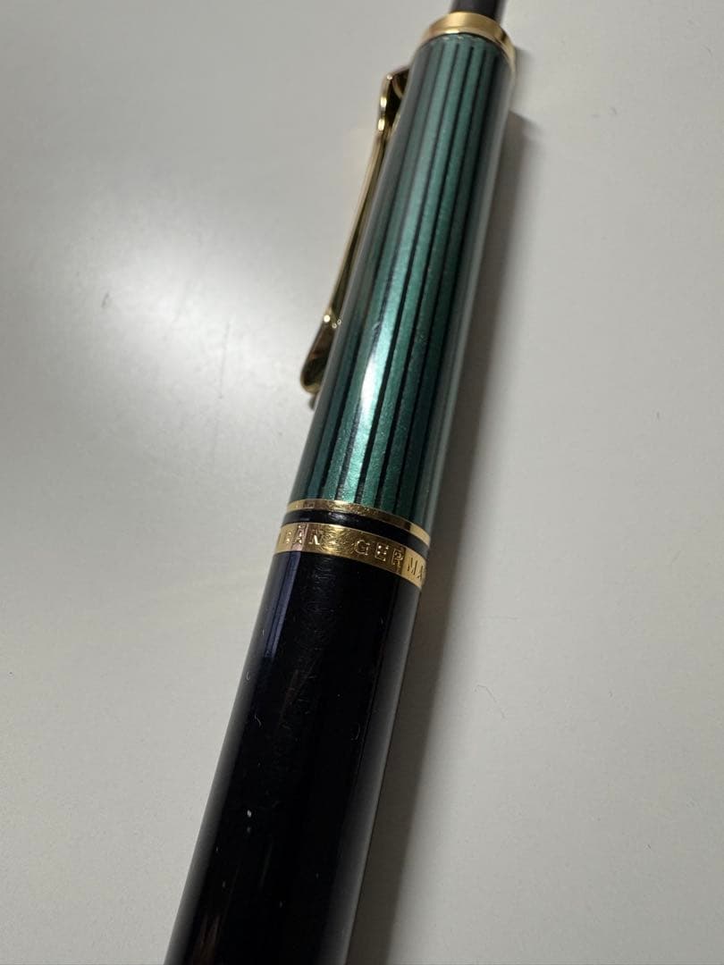 ペリカン　ボールペン 緑