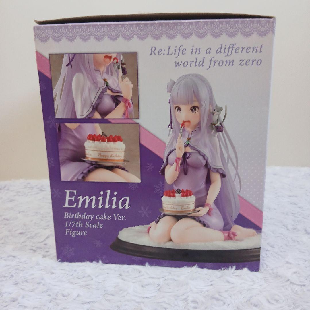 ☆エミリア バースデーケーキ Ver. フィギュア ☆ エミリア缶バッジセット