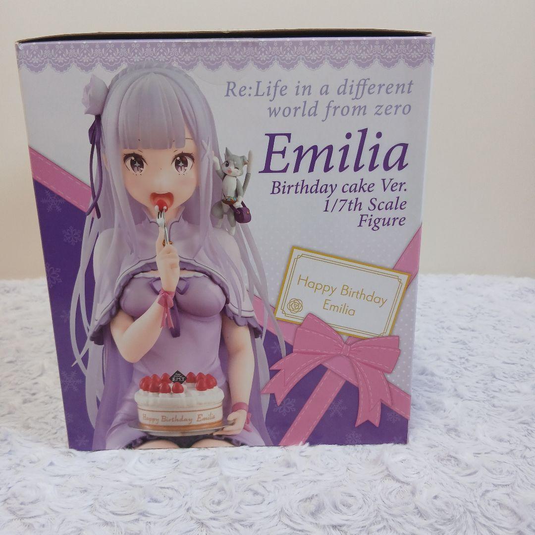 ☆エミリア バースデーケーキ Ver. フィギュア ☆ エミリア缶バッジセット