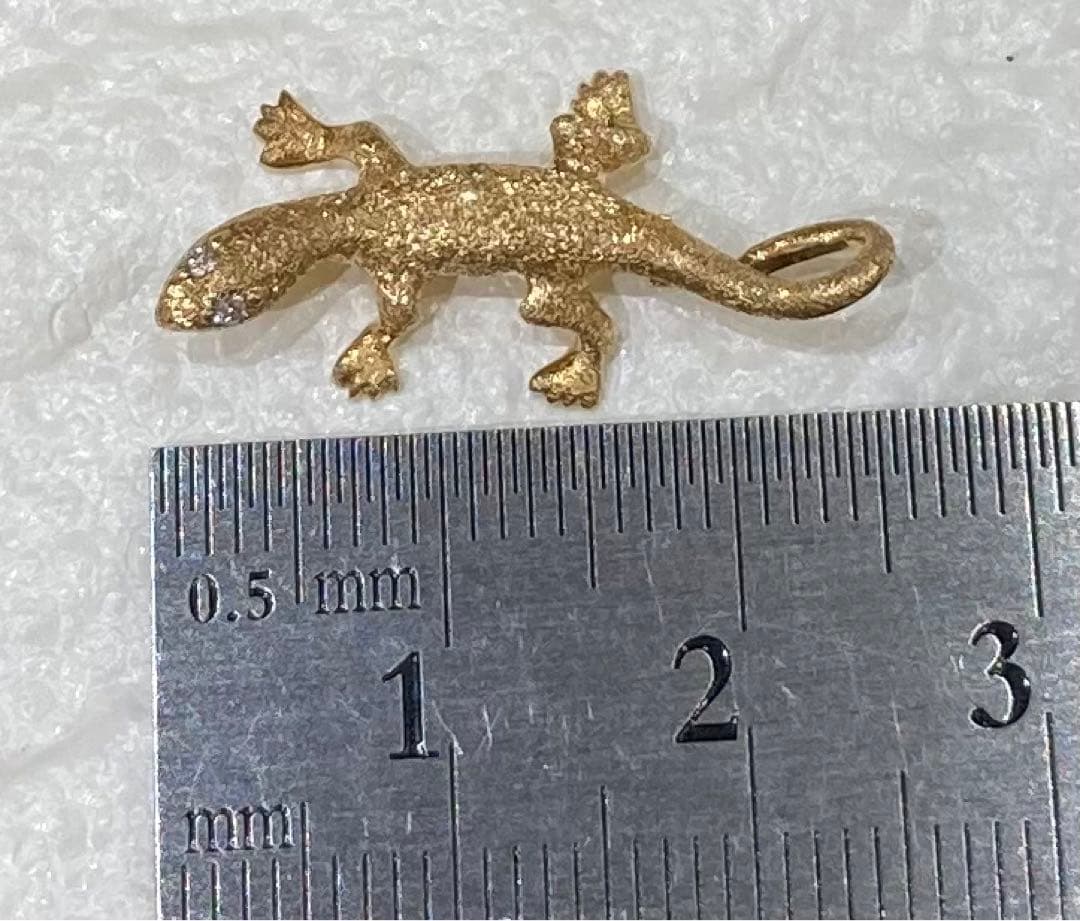 【新品未使用】K18 天然ダイヤモンド　ヤモリ　ピンブローチ　ペンダントトップ