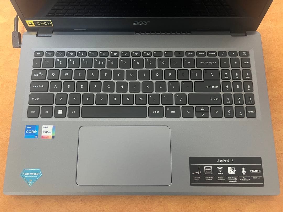 Acer Aspire 5 ノートパソコン（ワイヤレスマウス付き）
