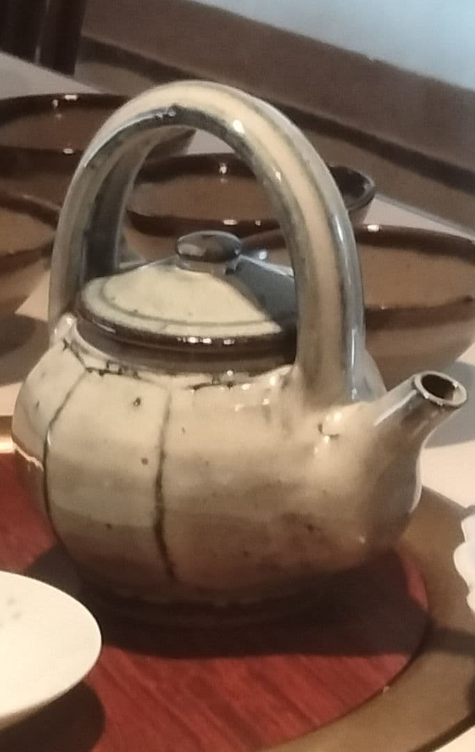 絶品　小代焼中平窯　藁灰釉後手急須(面取)　追加サービスで高級湯呑み　ぐい呑み