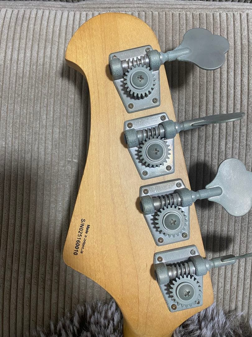 ベース CLIVE Sanctus M400