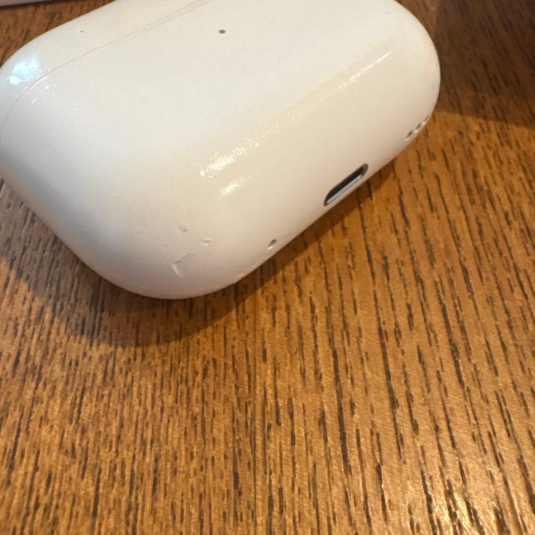 AirPods Pro (第2世代) 本体　Lightning端子
