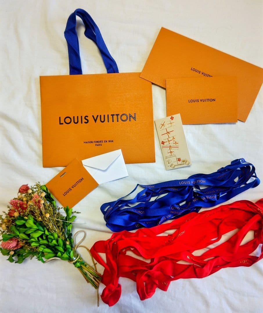 ルイヴィトン LOUIS VULTTON　限定ショッパー　紙袋