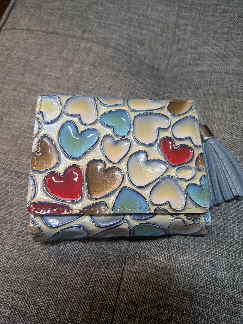美品★アタオ★ハート型 ★三つ折り財布
