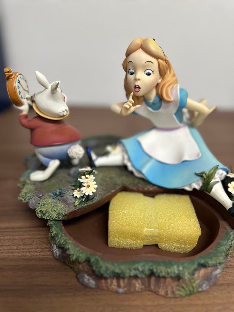 不思議の国のアリス 白うさぎ　Alice in Wonderland チシャ猫