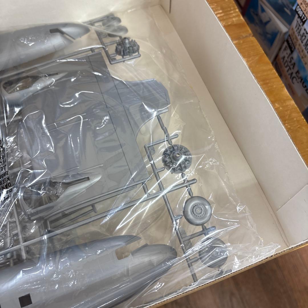 プラモデル　ニッペリ航空1:48ノスタルジックコレクションDC-3