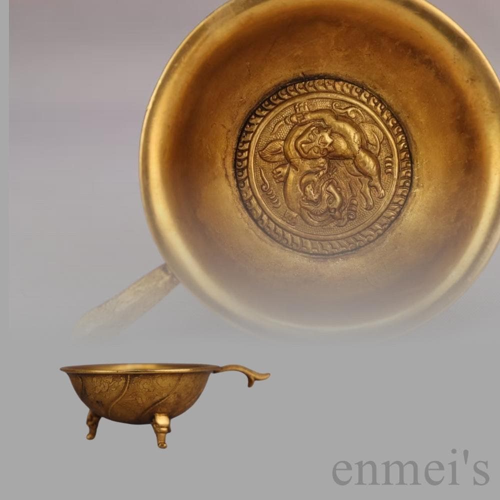 中国古美術 旧蔵清代 鍍金銅三足酒杯 精銅製 純手作り 小型酒器 骨董品 酒具