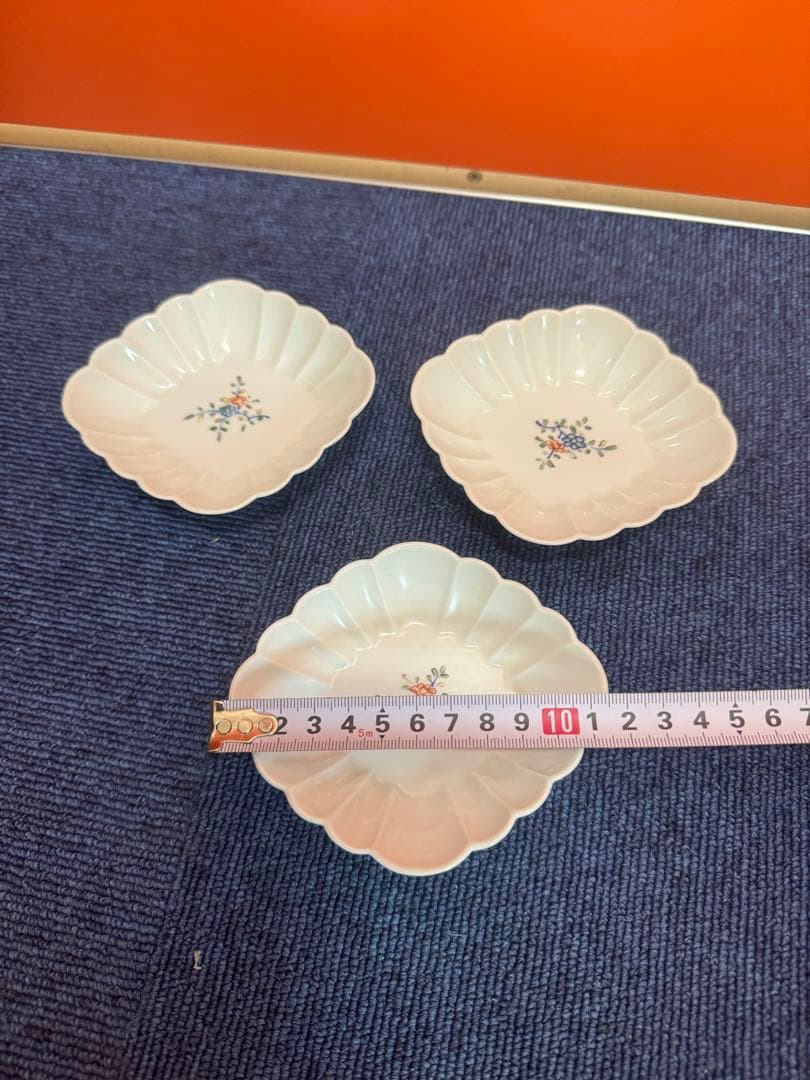 1600 源右衛門　角皿　3客