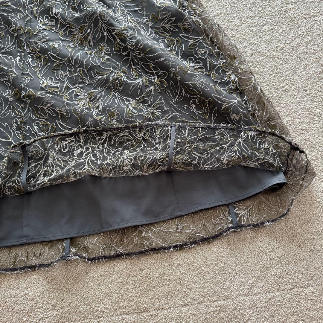 るさまetoll. Embroidered lace layered dress