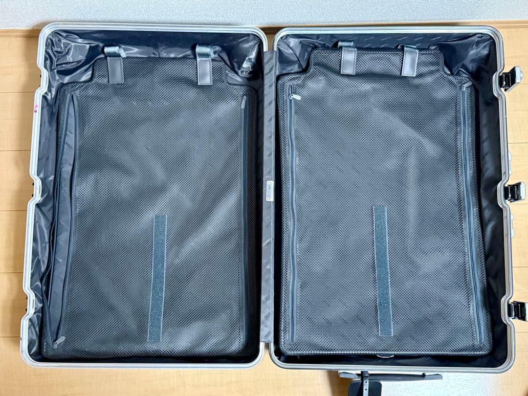 【値下げ】【実用品中古(正規品)】リモワ　スーツケース　リンボ　95L ブラック