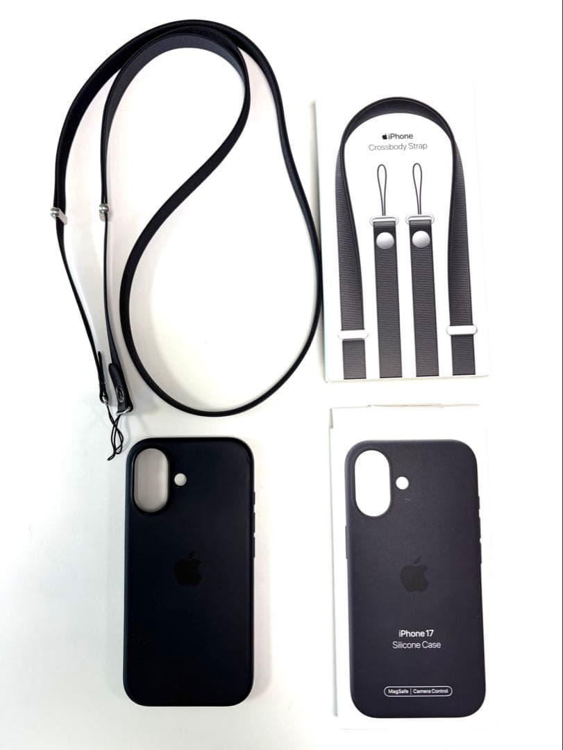 Apple純正 iPhone 17 シリコンケースと ストラップ ブラック