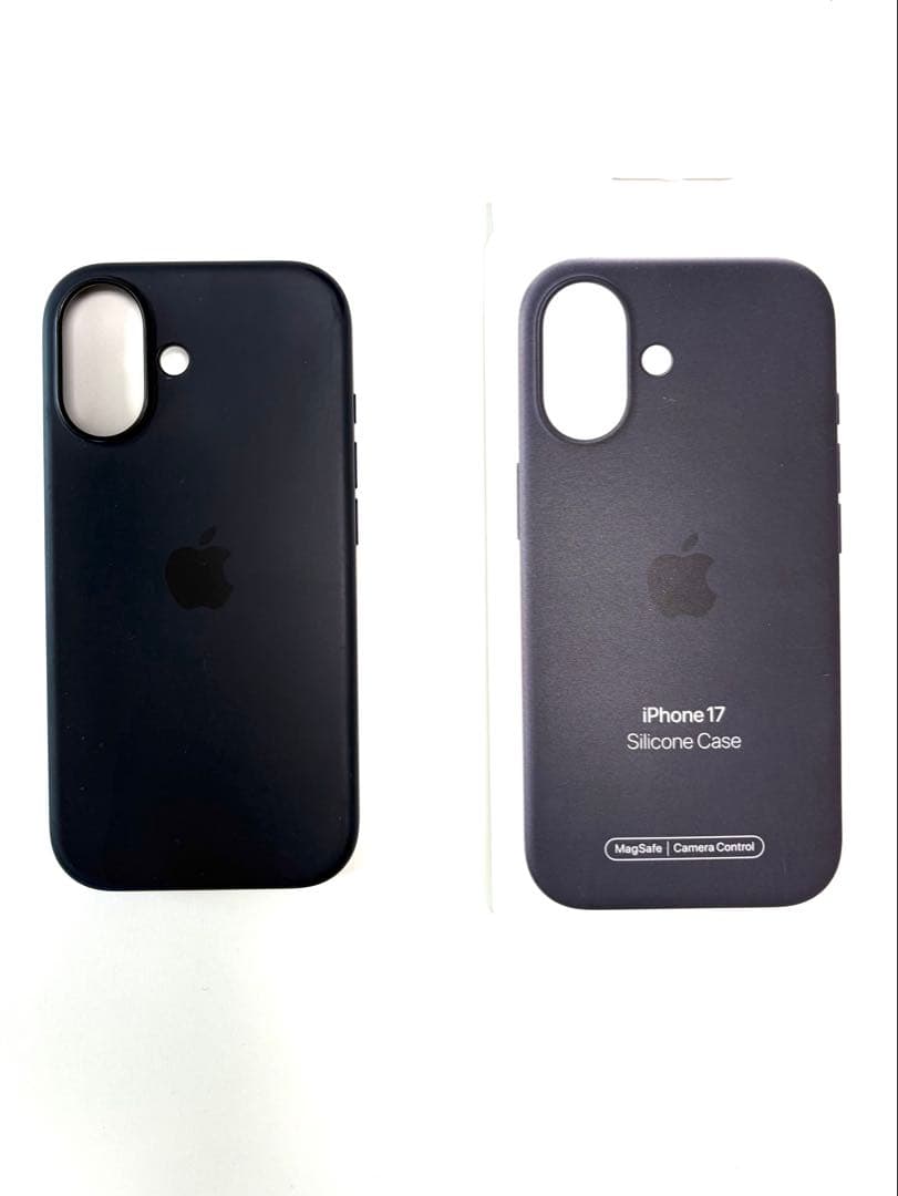 Apple純正 iPhone 17 シリコンケースと ストラップ ブラック