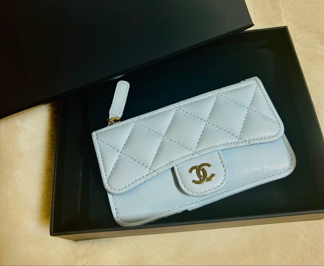 s*a様 シャネル フラグメントケース マトラッセ　カードケース ブルー　水色