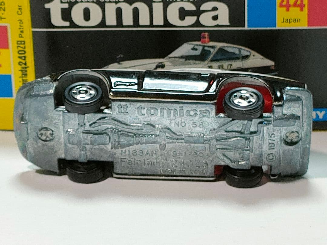 黒箱トミカ 44　日産フェアレディ240ZGパトカー　美品　日本製　デッド