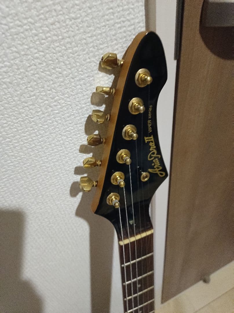 Aria pro ⅱ viper series　エレキギター vp-400？
