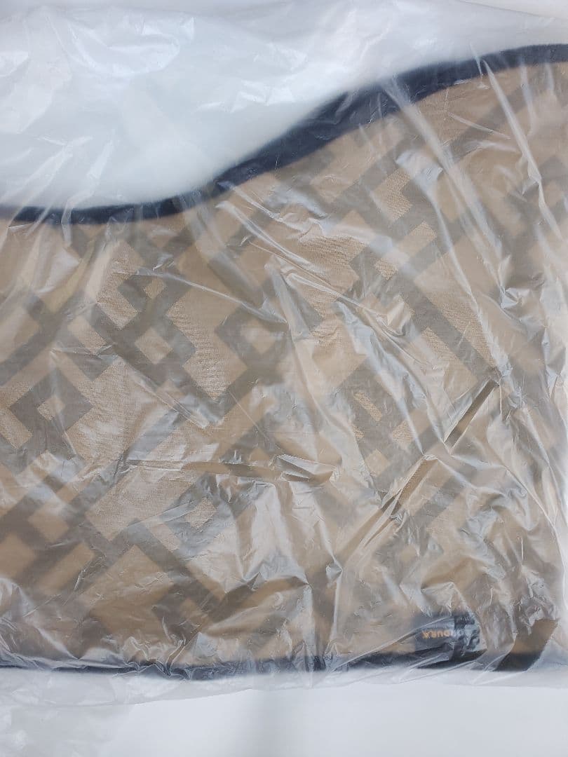 布袋寅泰さん武道館 ネックウォーマー コヨーテ　新品、未開封、未使用幾何学模様