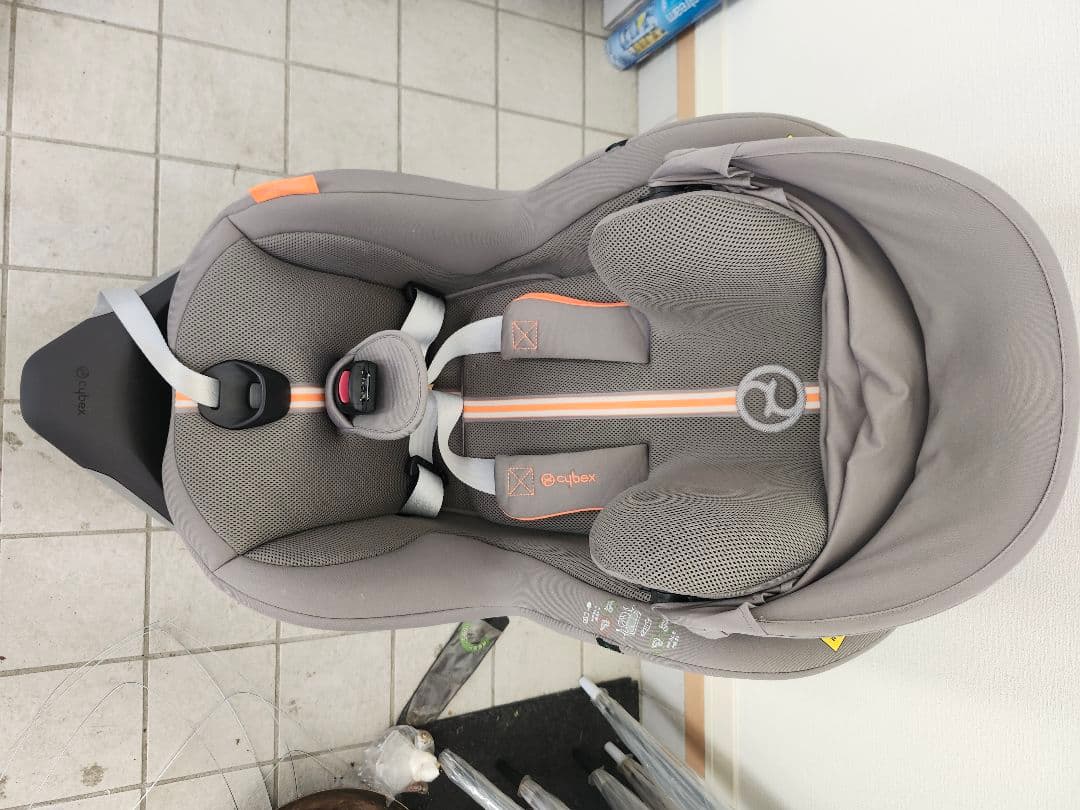 Cybex SIRONA Gi i-Size グレー