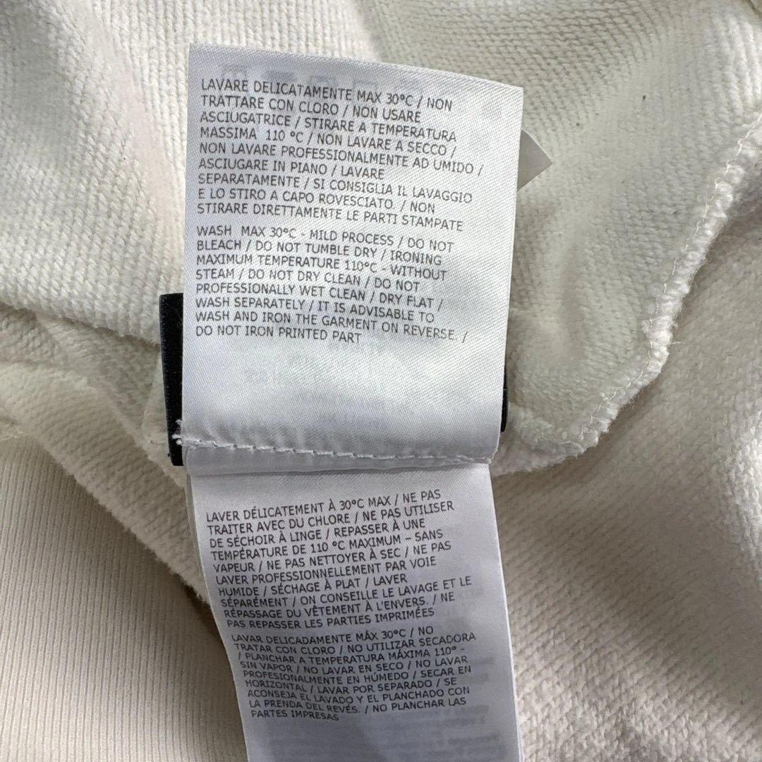 ✨大人気✨ MONCLER（モンクレール）　オフホワイトパーカーXL