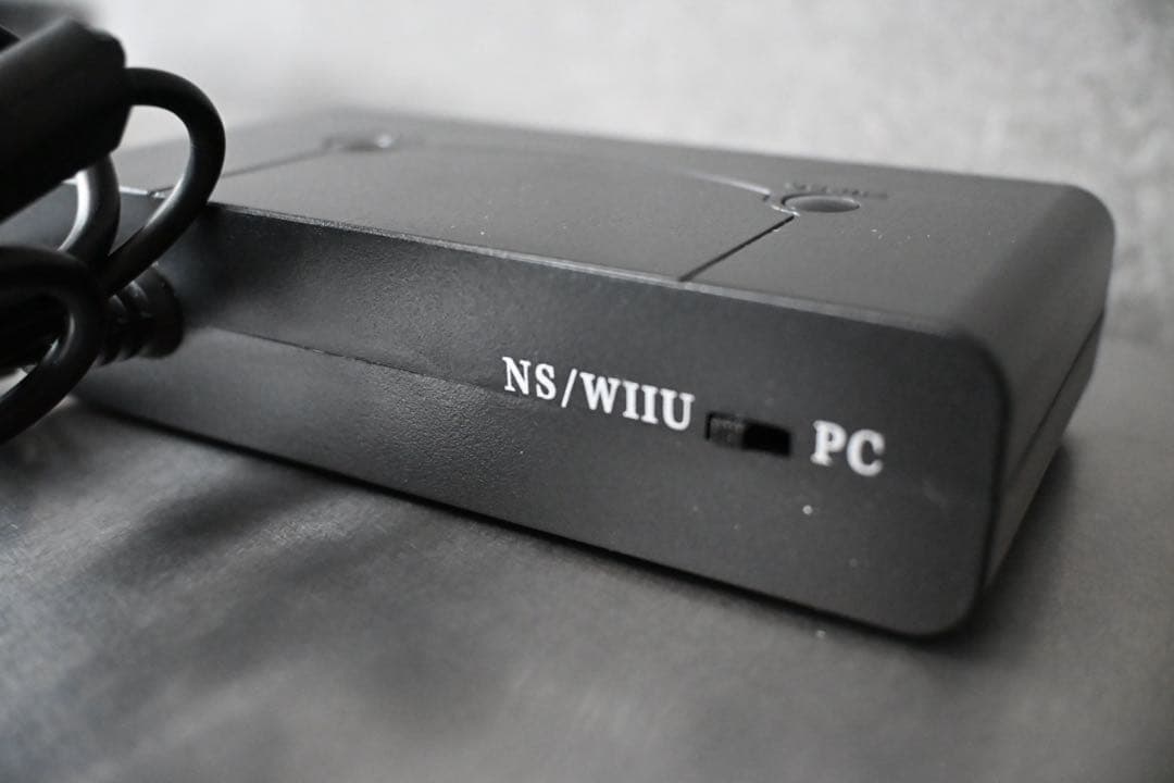 【美品】Nintendo Switch 本体　キャリングケース