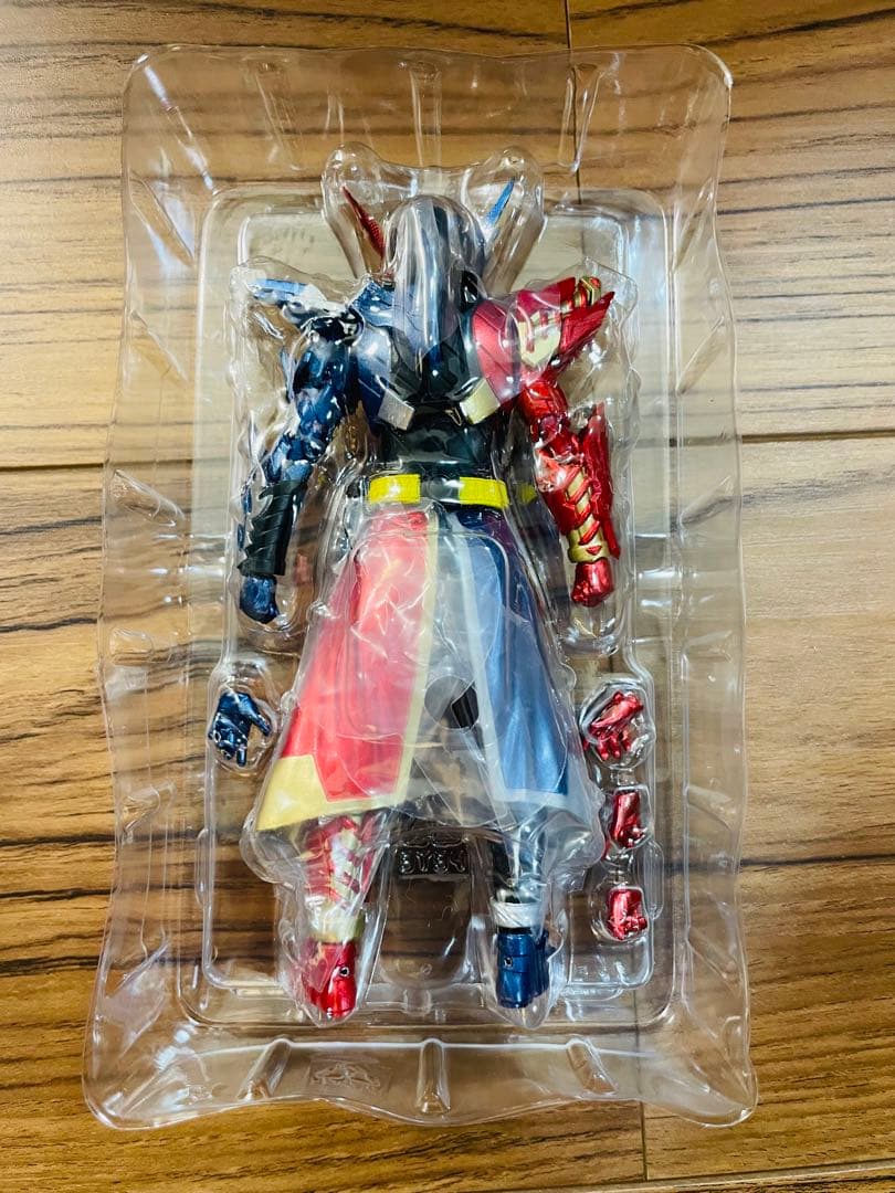 S.H.Figuarts 仮面ライダー ビルド クローズビルド フィギュアーツ