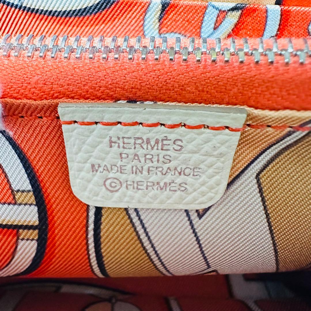 エルメス　アザップ　 シルクインコンパクト　ホワイトケース