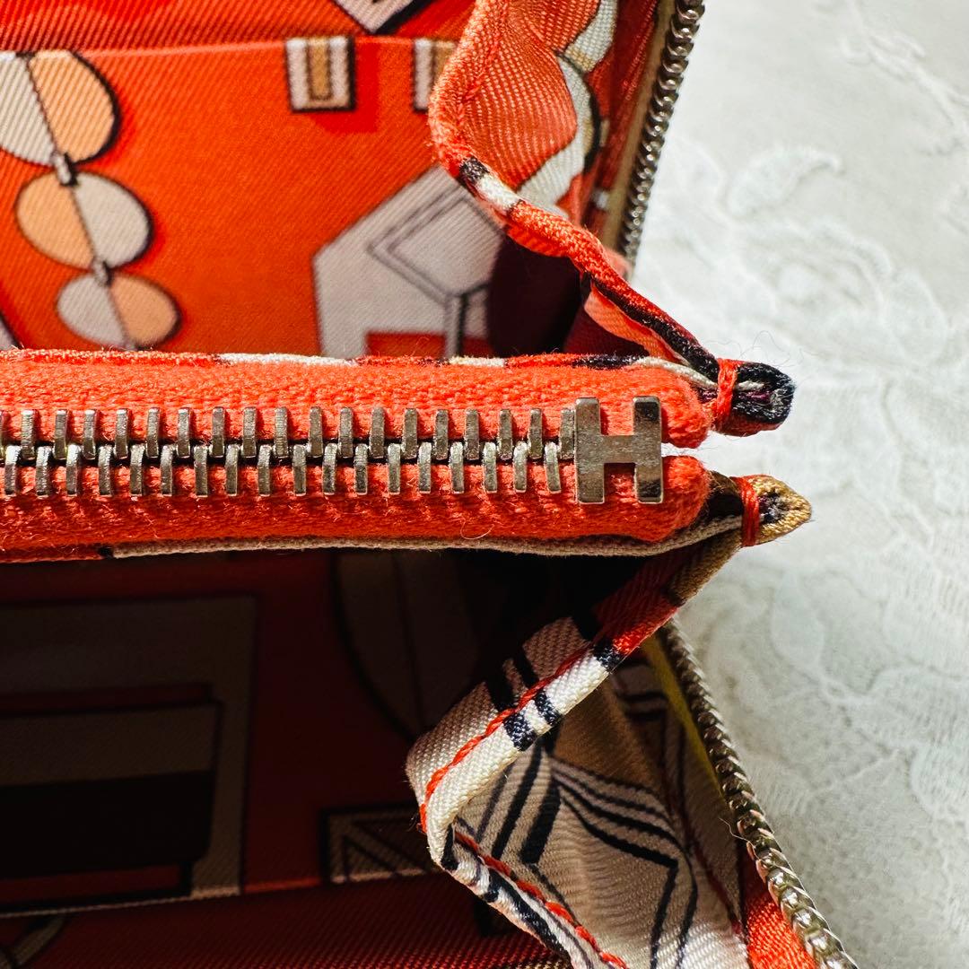 エルメス　アザップ　 シルクインコンパクト　ホワイトケース