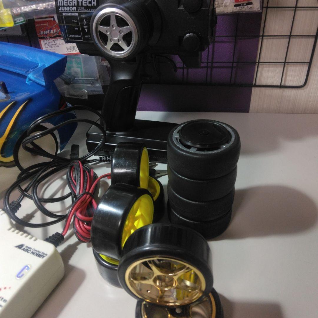 ホビーラジコンカー 青と黄色の炎模様(プロポ、フルセット旧車