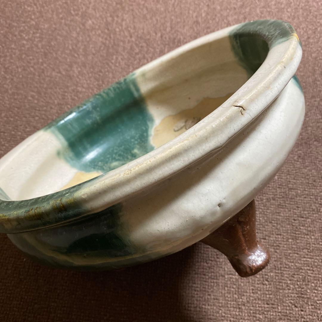 睡蓮鉢　大鉢　脚付き　メダカ鉢　華器