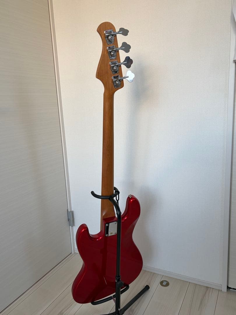 Bacchus Universe Series ジャズベースタイプ（レッド）