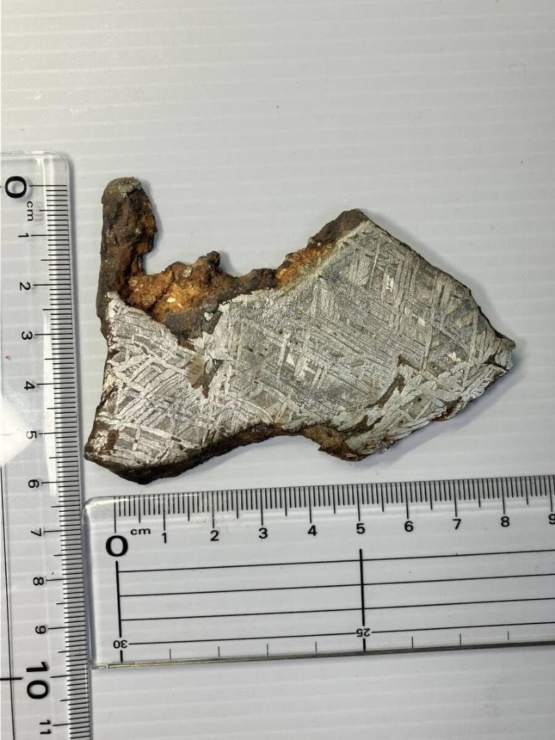 ※超レア アルタイ隕石 本物 126.1g 鉄隕石 原石 断片 破片 宇宙パワー