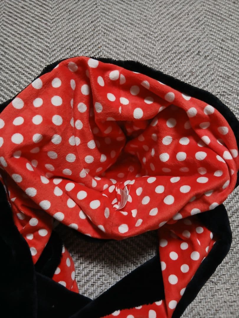 ディズニー　ミニーマフラーファンキャップ