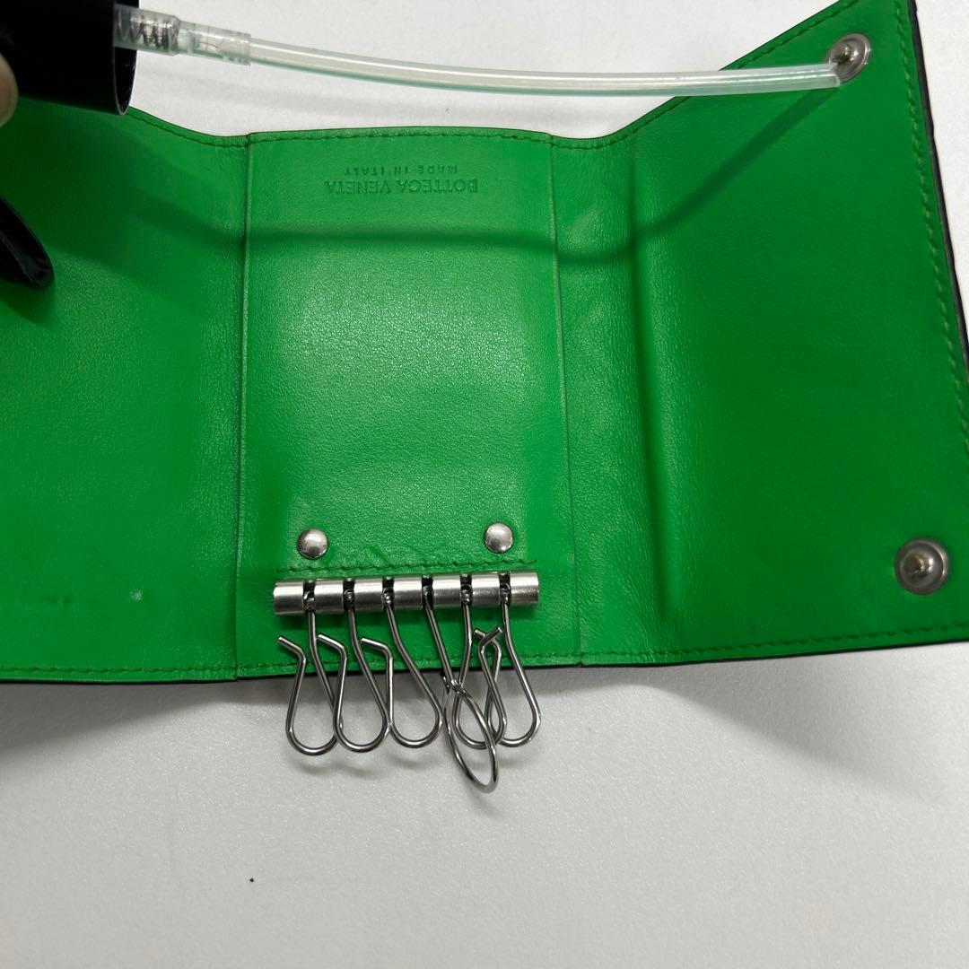 BOTTEGA VENETA黒 レザー キーケース 編み込みデザイン