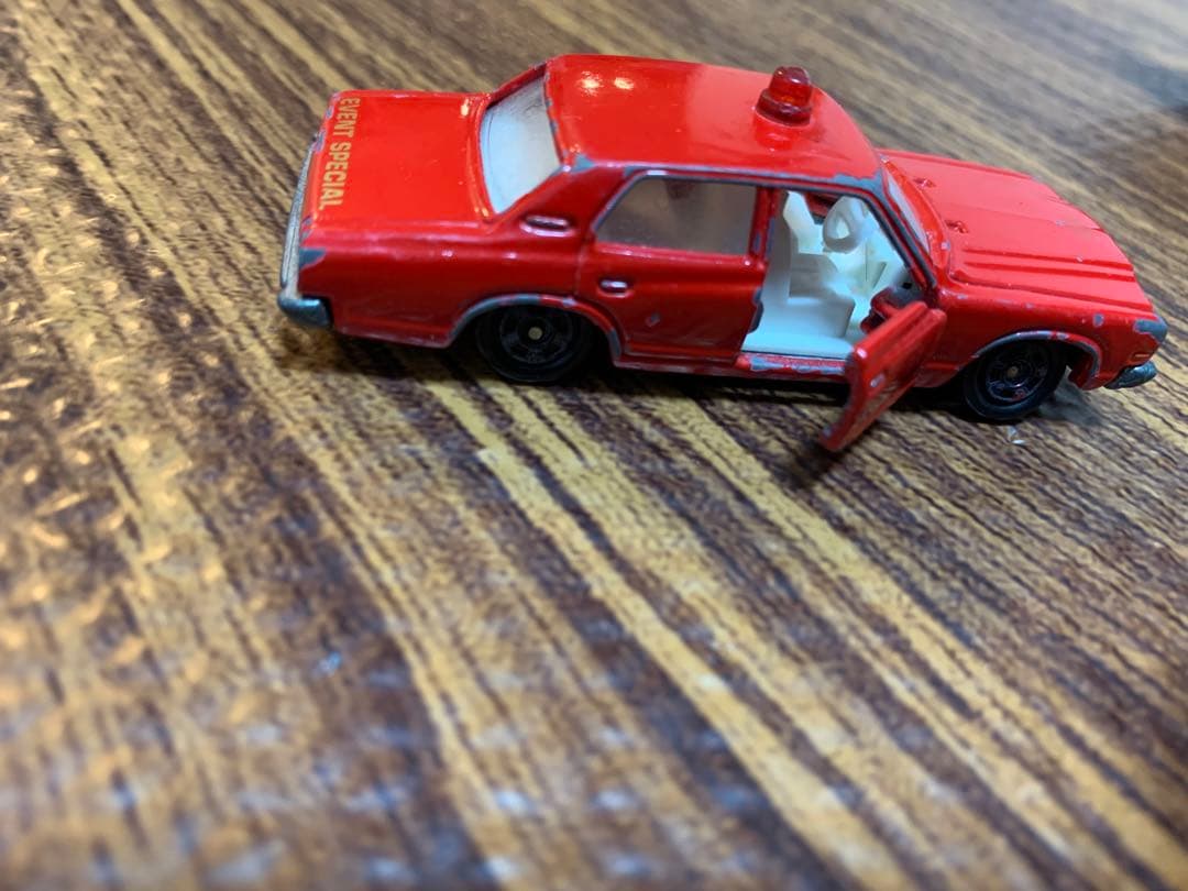 美品！プレミアム！トミカ！赤いイベントスペシャルダイキャストミニカー