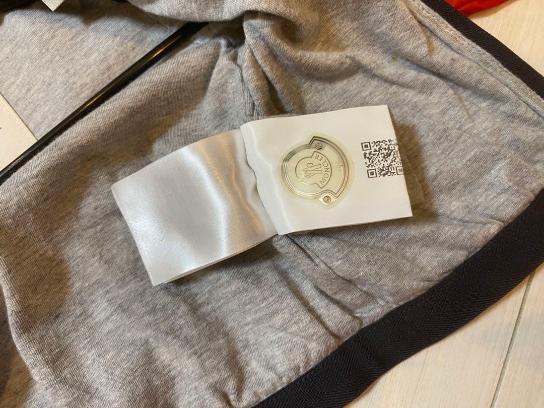 ♦️BABY♦️モンクレール　パーカー　ブルゾン 希少　定価3万