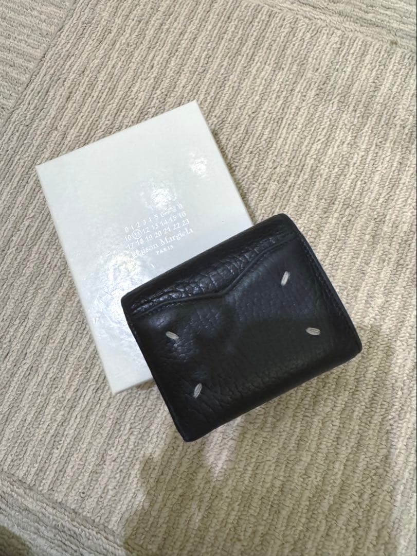 メゾンマルジェラ　黒レザー財布