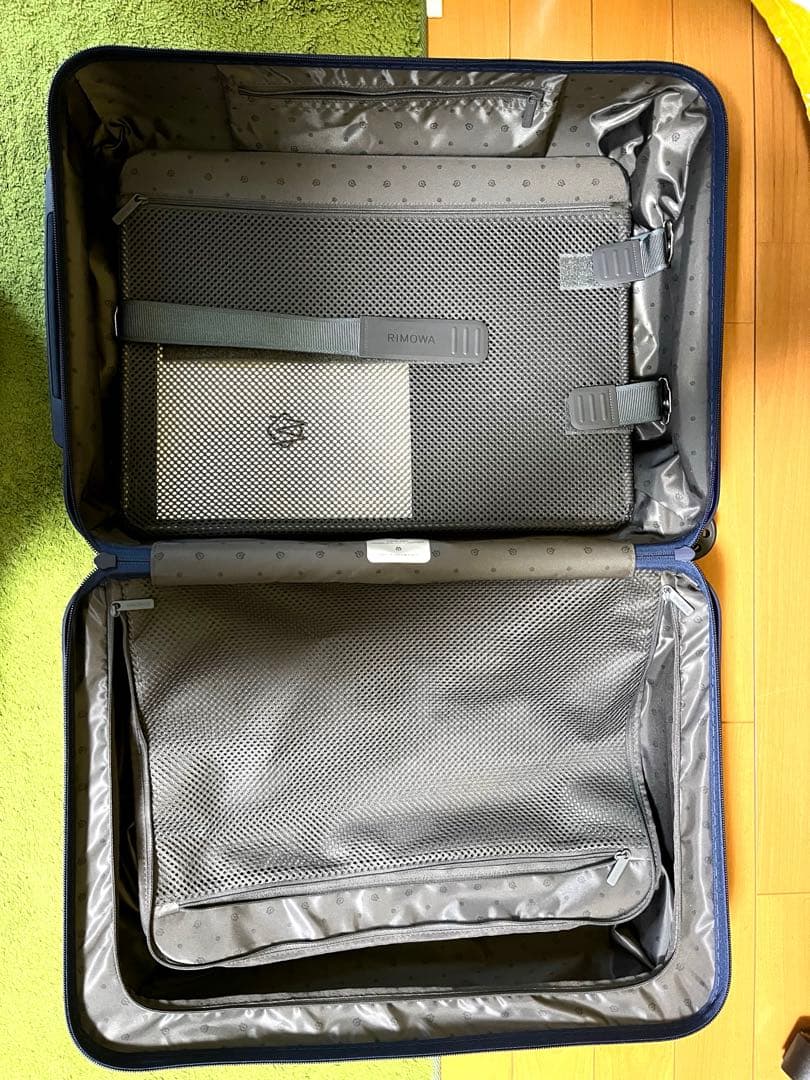 永年保証付　正規品RIMOWA リモワ Essential 36L キャリー