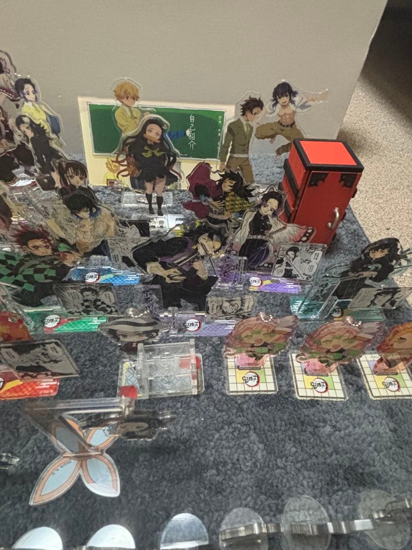 鬼滅の刃　フィギュア　アクスタ　ガチャ　グッズ　総数100点以上まとめ売り