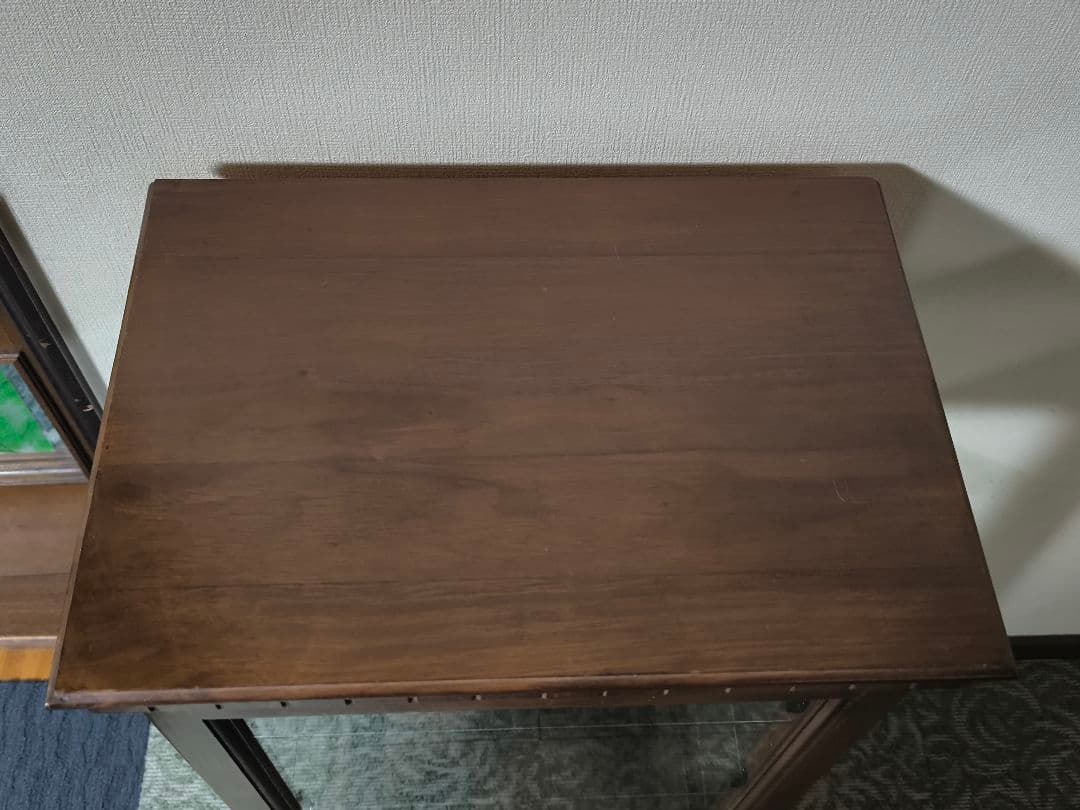 ガラスケース　ガラス飾り棚　キャビネット　コレクションケース　ショーケース