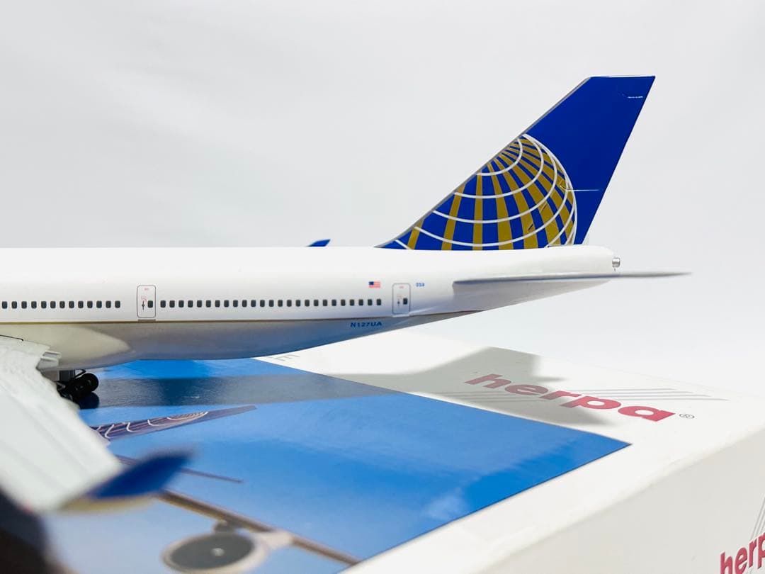 航空機・ヘリコプター Herpa 1/200 United Airlines B747-400
