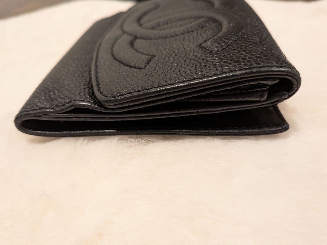 美品✨️CHANEL キャビアスキン 二つ折り財布 ブラック コンパクト 箱付